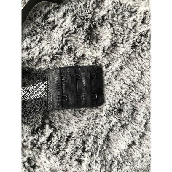 Gilligan and O’Malley Lace Bralette LARGE Black Sheer Underwire Sexy Double Hook - Picture 6 of 9